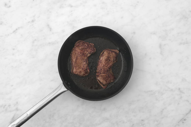 Cuocere la bistecca