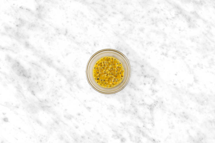 Förbered passionsfrukt