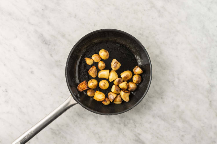 Fry the potatoes