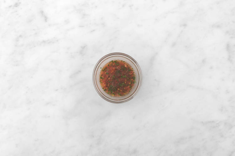 Tomatenvinaigrette zubereiten