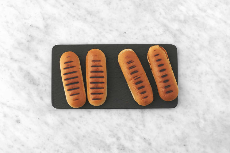 Grilla korvbröd