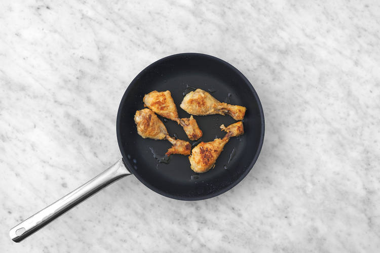 Fry the chicken 