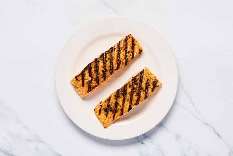 Grill salmon