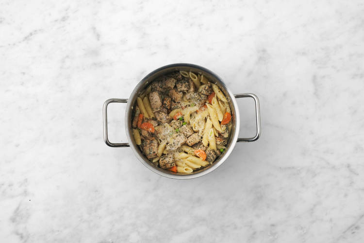 Assemble pasta