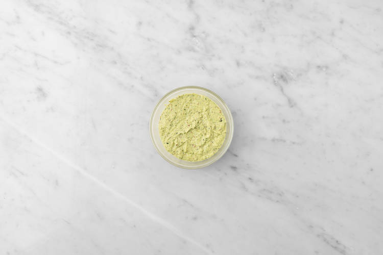 Preparare il pesto