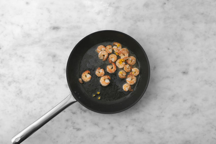 Cook the prawns