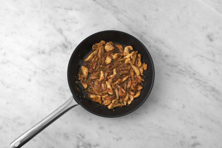 Hähnchen dazugeben
