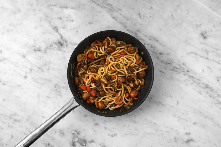 Coat the Noodles