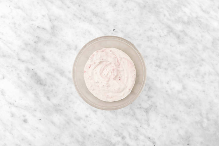 Il est aux fraises... !