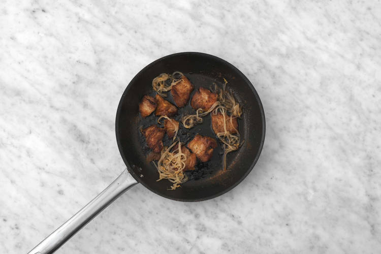 Cuire la poitrine de porc laquée