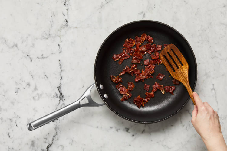 COOK PASTA & CRISP PROSCUITTO 