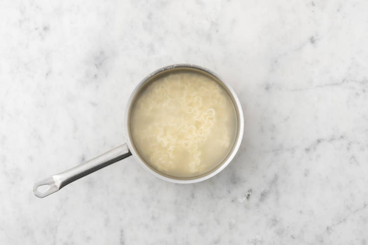 Lav sød-stærk chilidressing