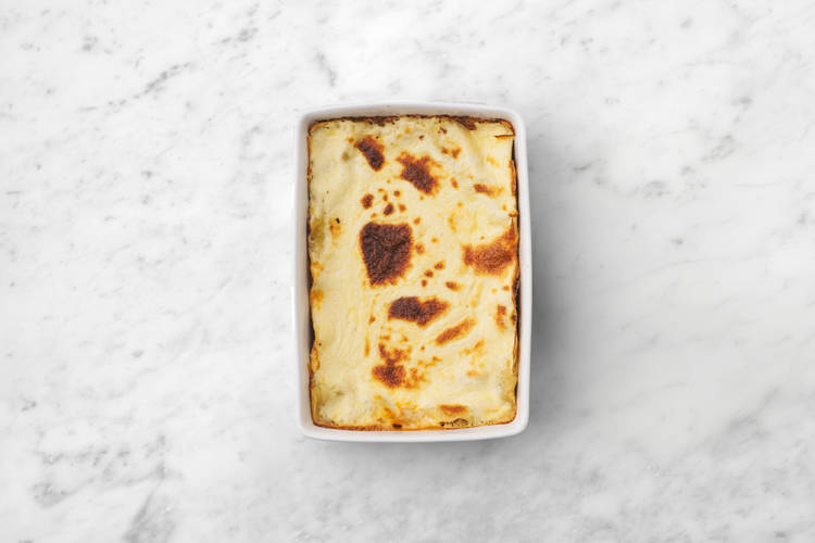 Assemble & bake the lasagne