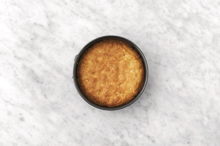 Bake the cookie pie