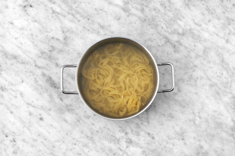 Cook the fettuccine