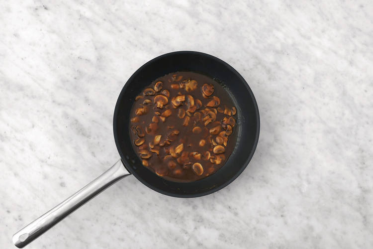 Make the mushroom gravy