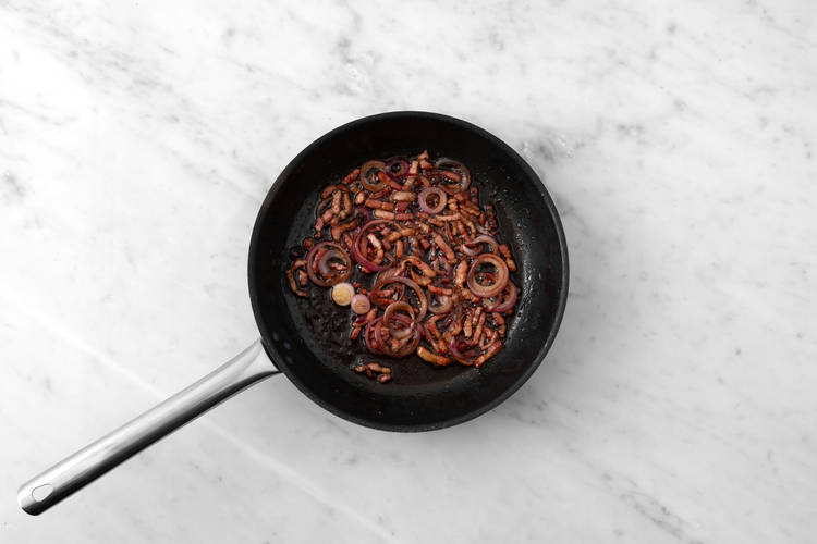 Make the bacon jam