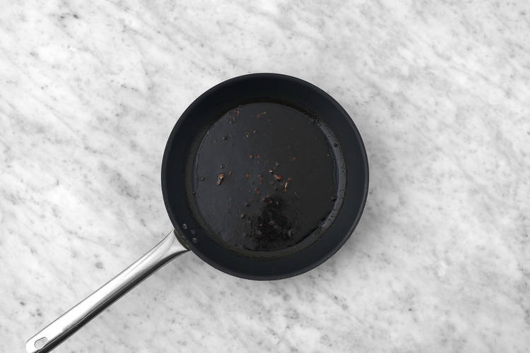 Cook the broccoli & heat sauce 