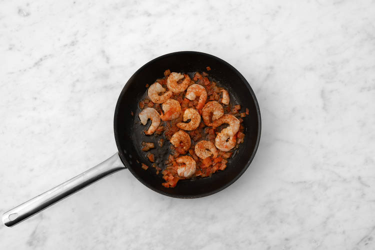 Cook the prawns