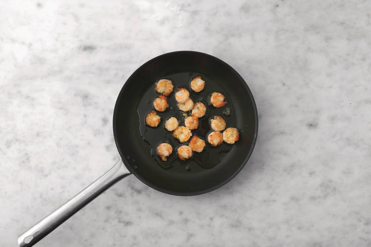 Fry the prawns