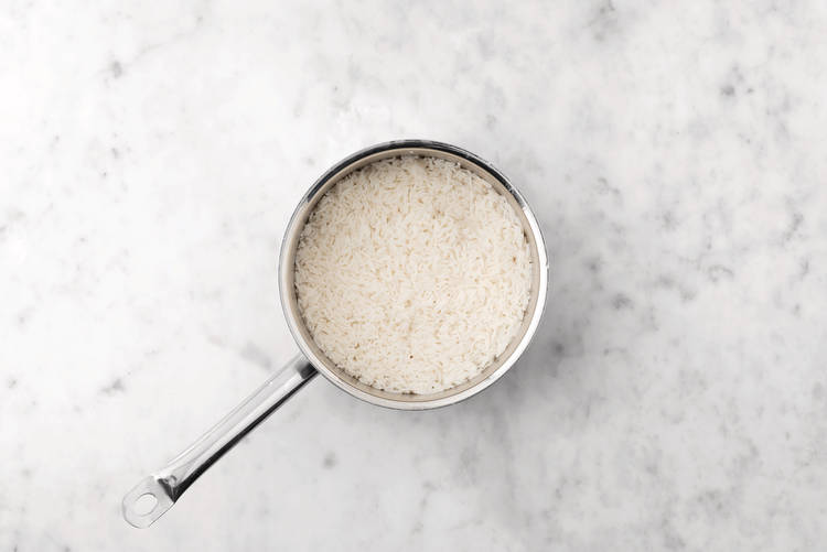 Cook the garlic rice