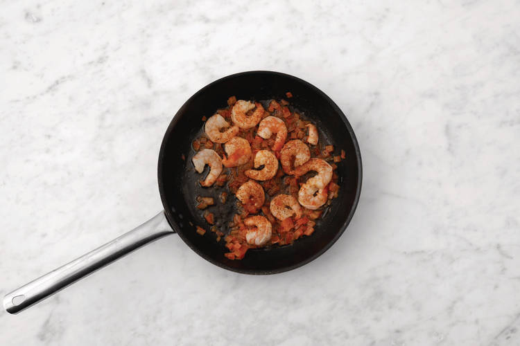 Cook the prawns