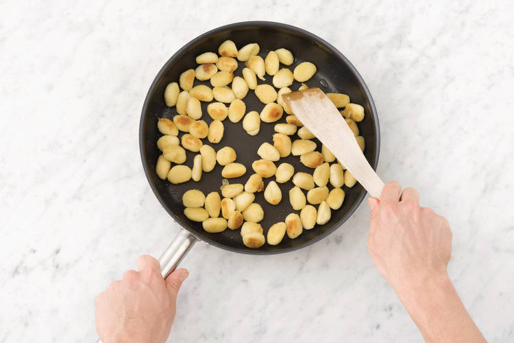 Cook the gnocchi