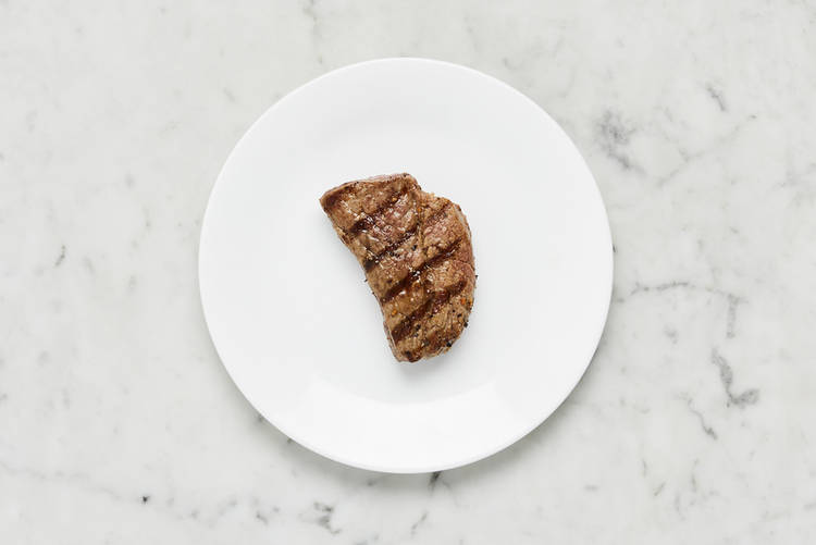 Grill steak