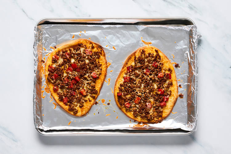 Assembler les pains plats