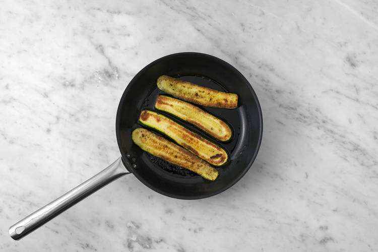 Grigliare le zucchine