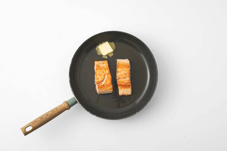 Prepare the garlic butter