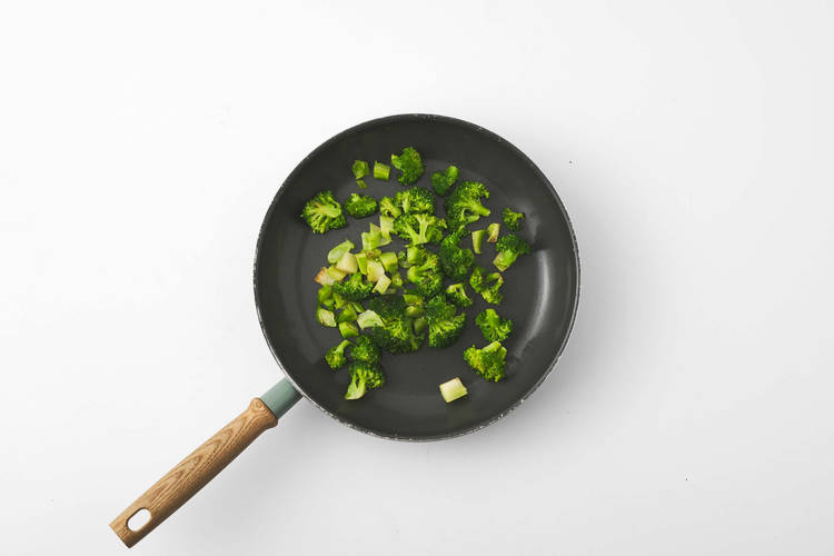 Fry the broccoli