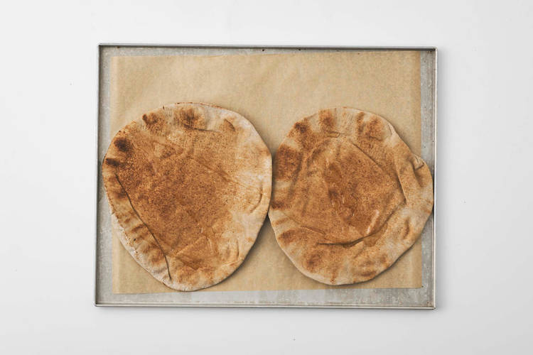 Platbrood bakken