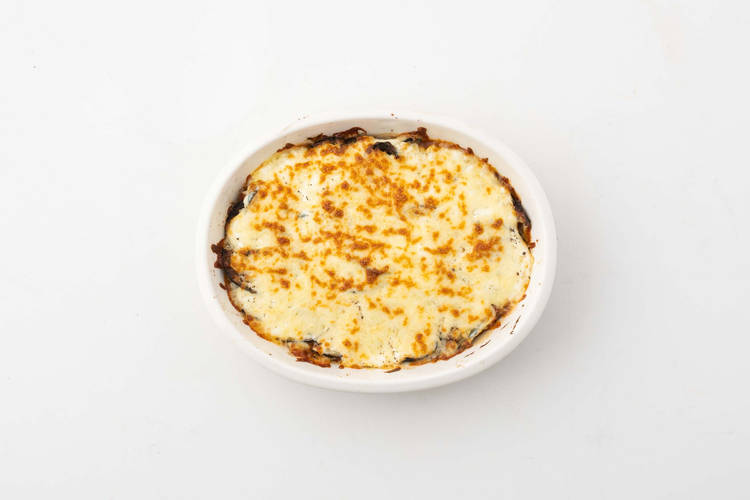 Moussaka bakken