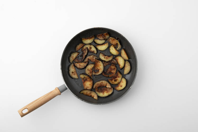 Aubergine bakken