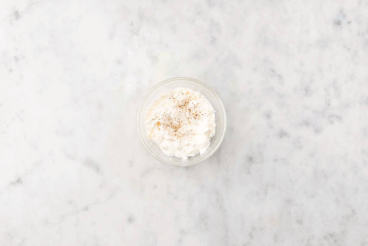 Make the feta yoghurt