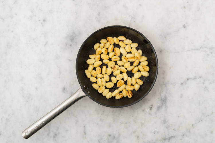 Pan-fry the gnocchi