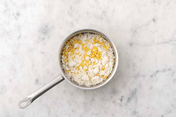 Cook the corn rice