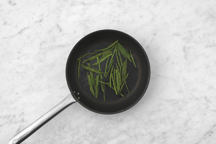 Cook the garlic green beans
