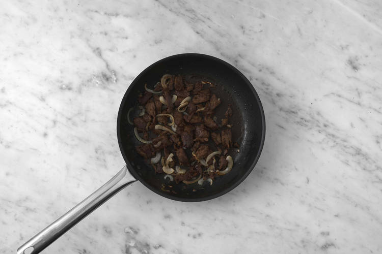 Veganes Schawarma anbraten