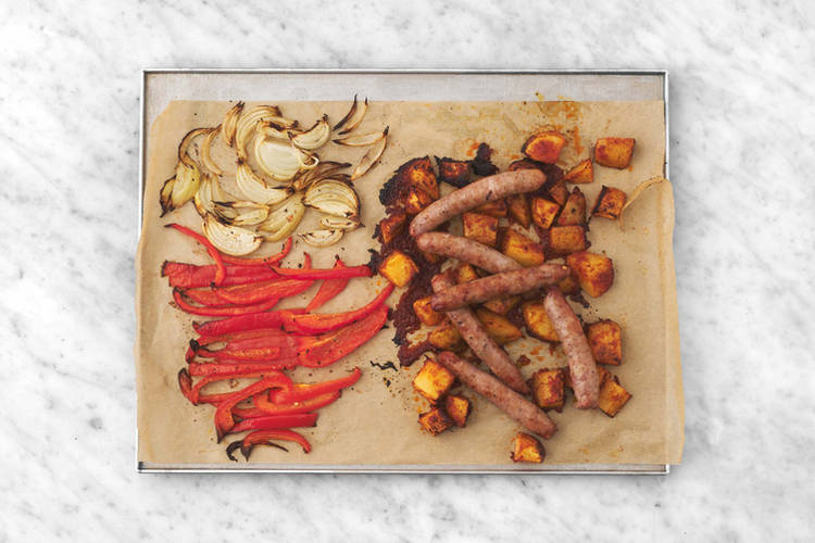 Añade las salchichas