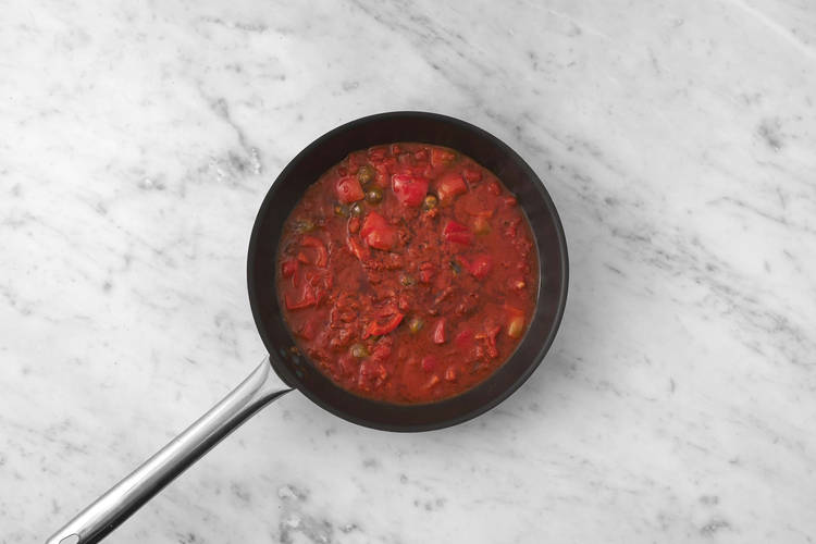 Lag tomatsaus