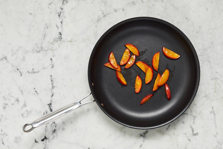 Caramelize nectarines