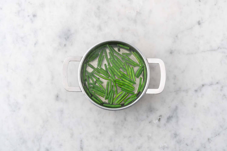 Prepare the green beans