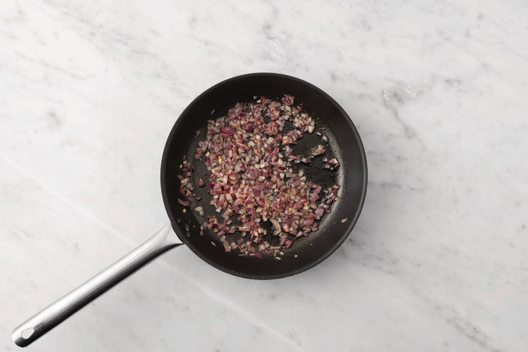 Cook the haloumi & mince