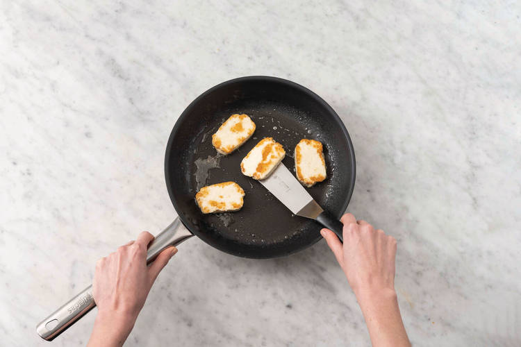 Cook the haloumi & salmon