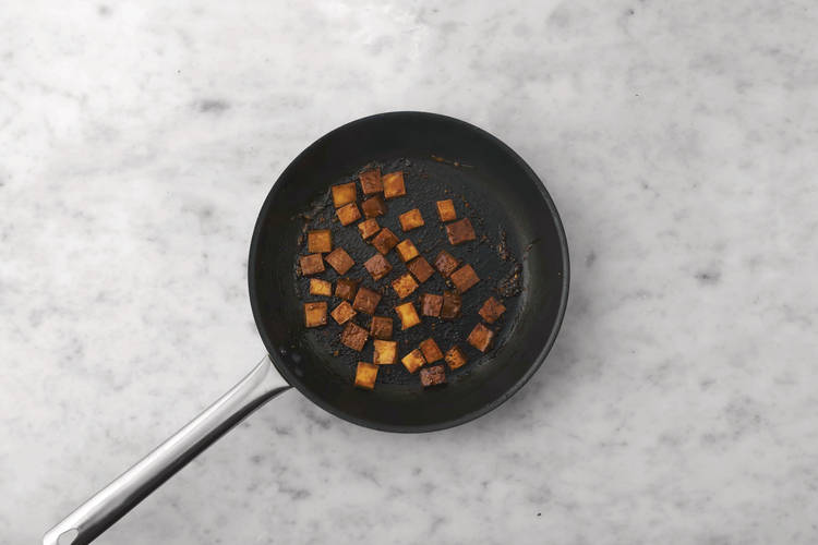 Cook the tofu & prawns