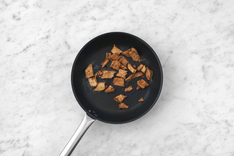 Vegane Filetstücke braten