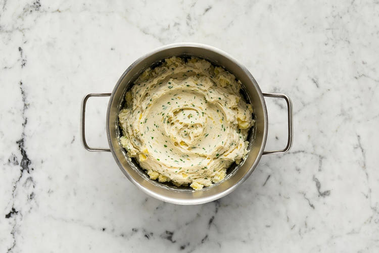 Préparer le glaçage balsamique aux figues et terminer la purée