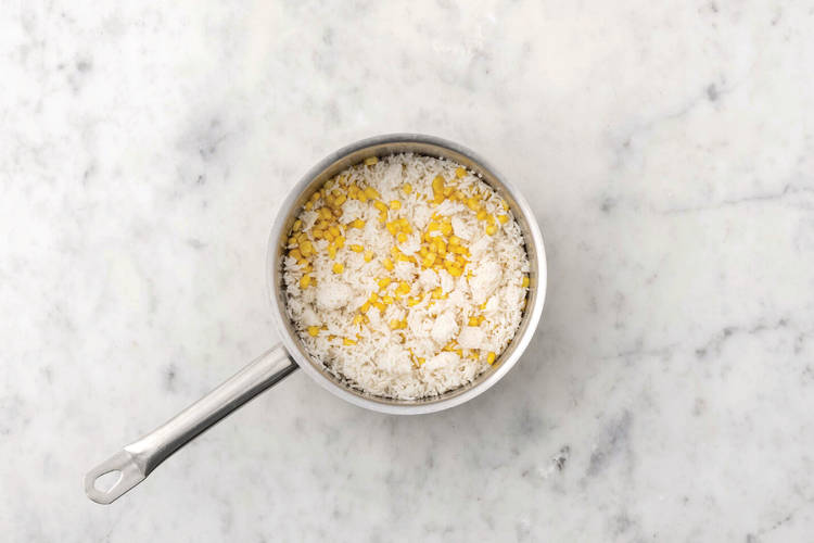 Cook the corn rice